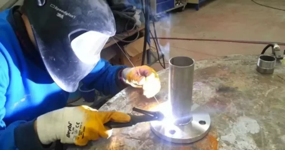 Can you weld regular steel to stainless steel?